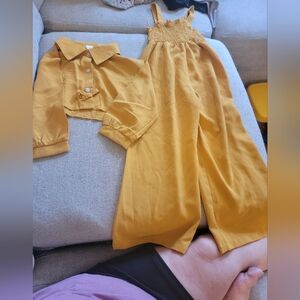 *Shein size 5Y 2 piece jumper. Mustard yellow, good condition